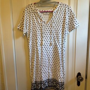 Vineyard Vines White and Black Patterned Dress